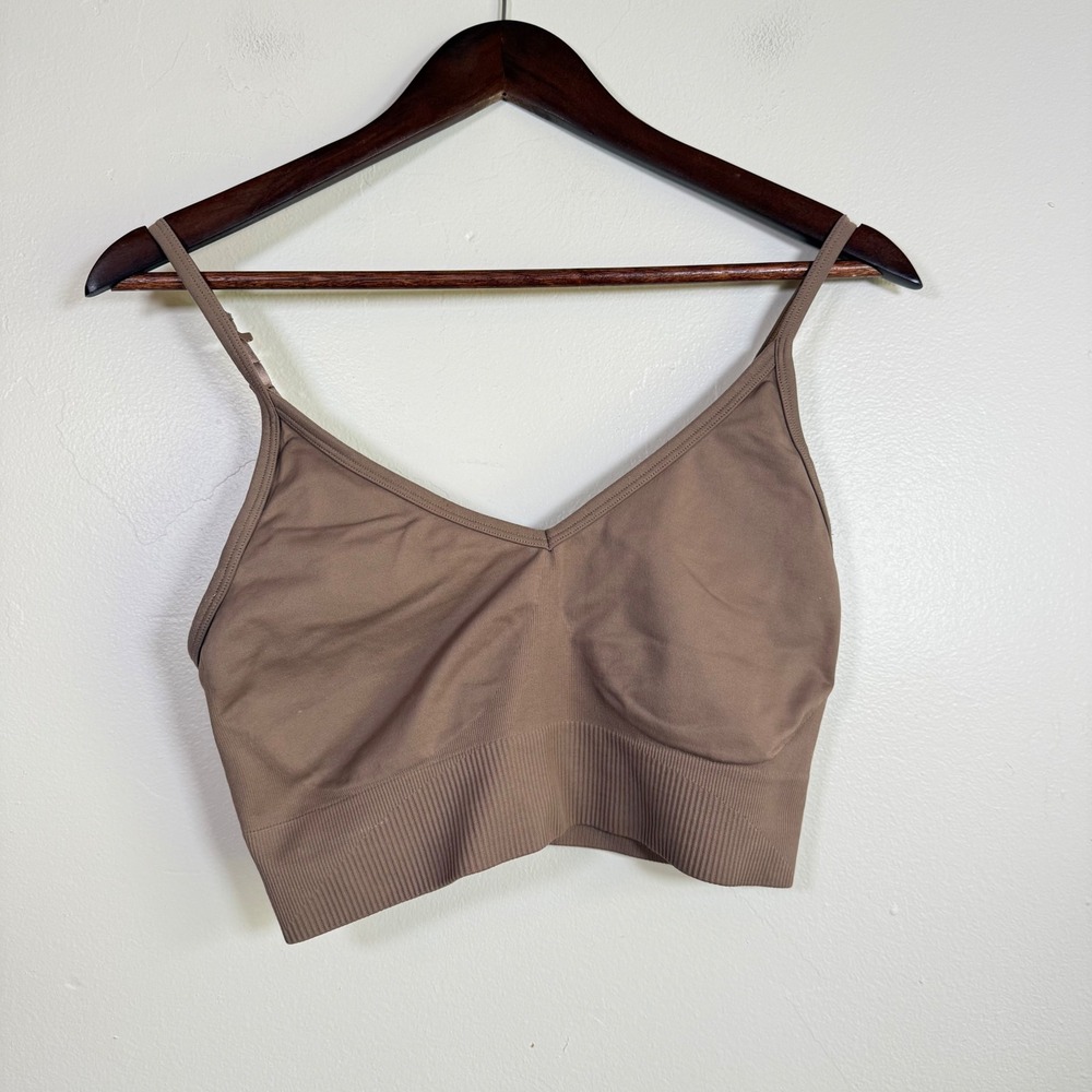 Unbranded Seamless Ribbed V-Neck Adjustable Strap Bralette Size Medium Brown